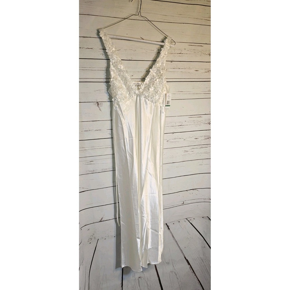Flora Nikrooz White Long Lace Trim Nightgown